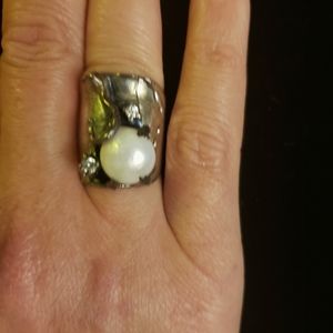 Israeli Sterling Silver Pearl & CZ ring